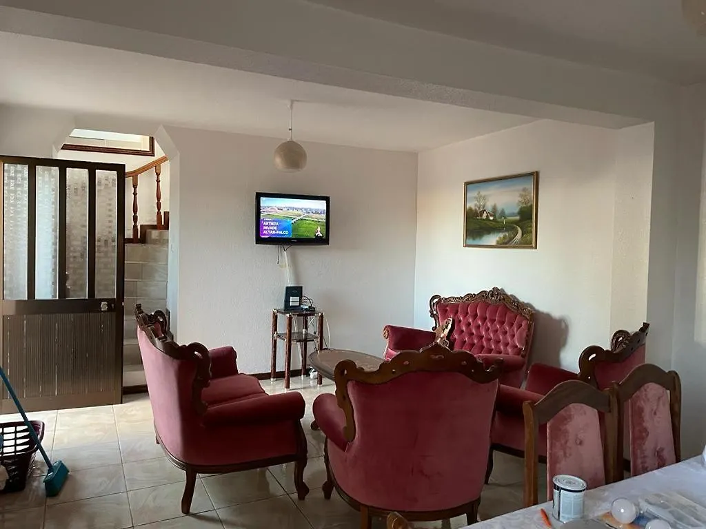 Casa Da Isilda ,Three Bedrooms Estreito Da Calheta 0*,