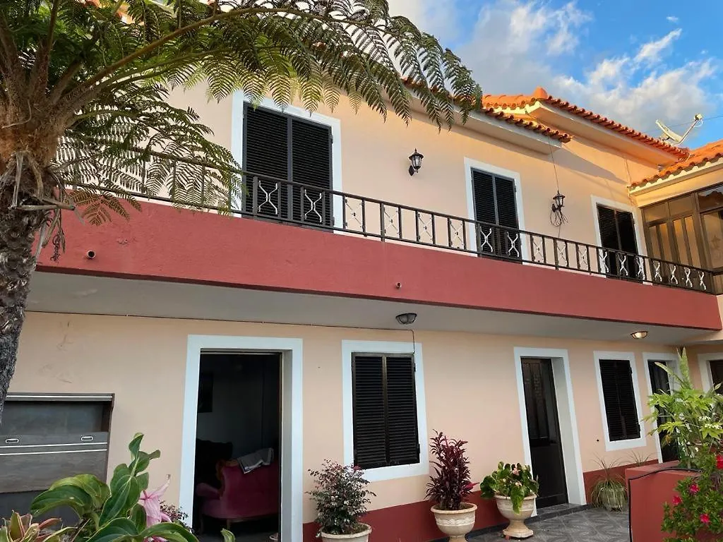 Casa Da Isilda ,Three Bedrooms Estreito Da Calheta Portugal