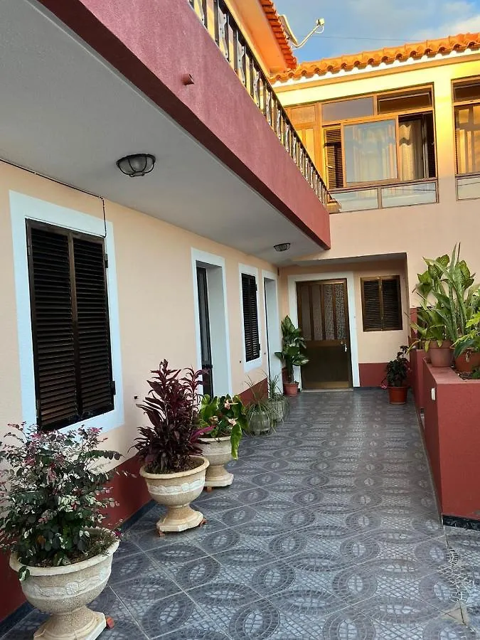 Casa Da Isilda ,Three Bedrooms Estreito Da Calheta